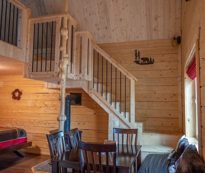 Cloudberry Cabin