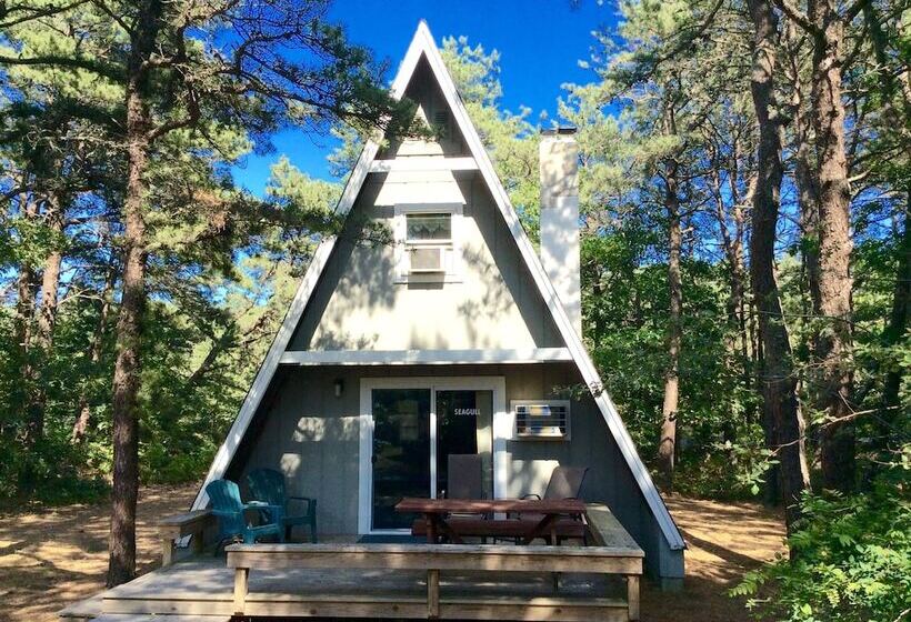 Cottages At The Even Tide Resort