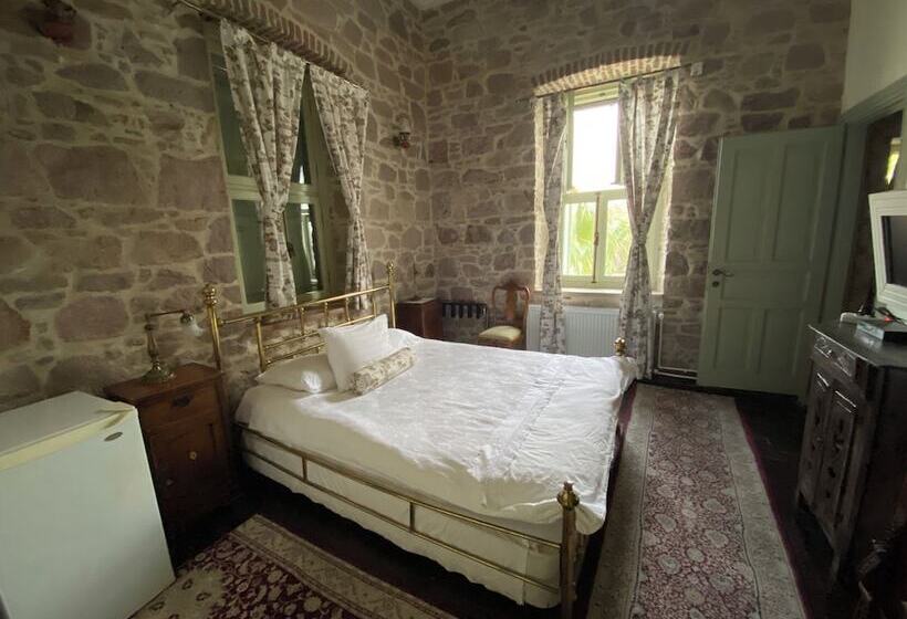 Cunda Has Konak Otel