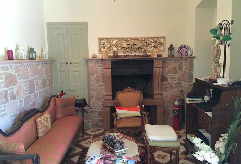 Cunda Has Konak Otel