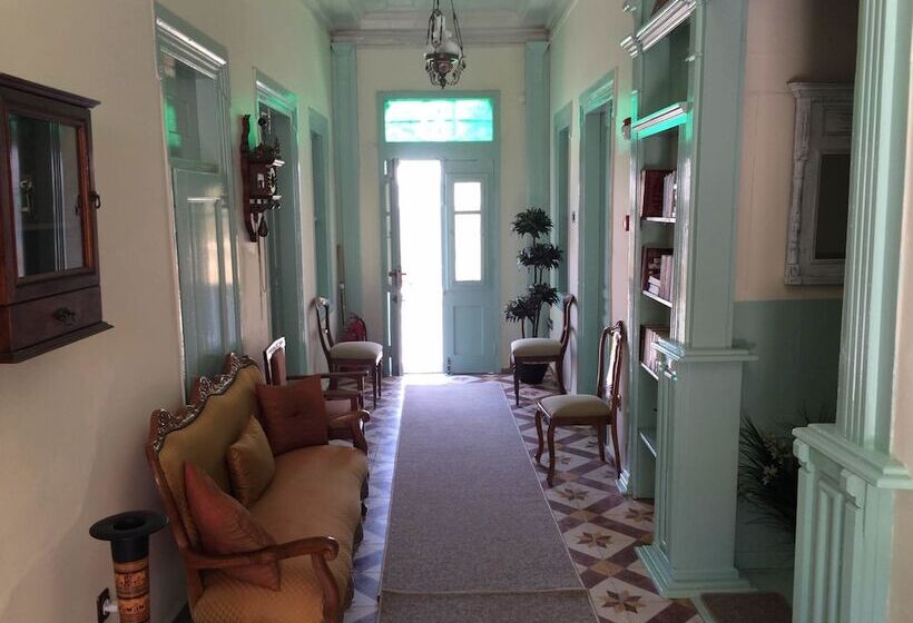 Cunda Has Konak Otel