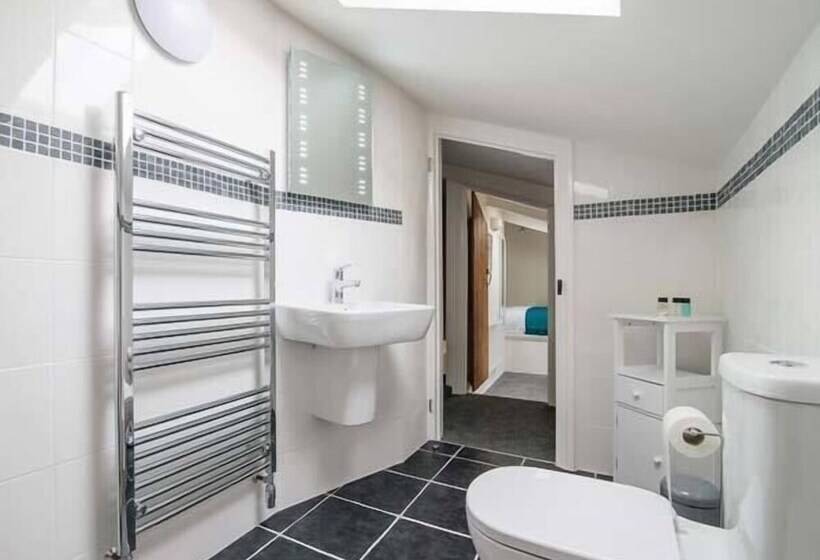 Five Elements Cottage