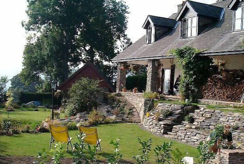 Horseshoe Pass Holiday Lets