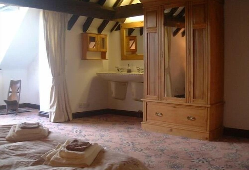 Horseshoe Pass Holiday Lets