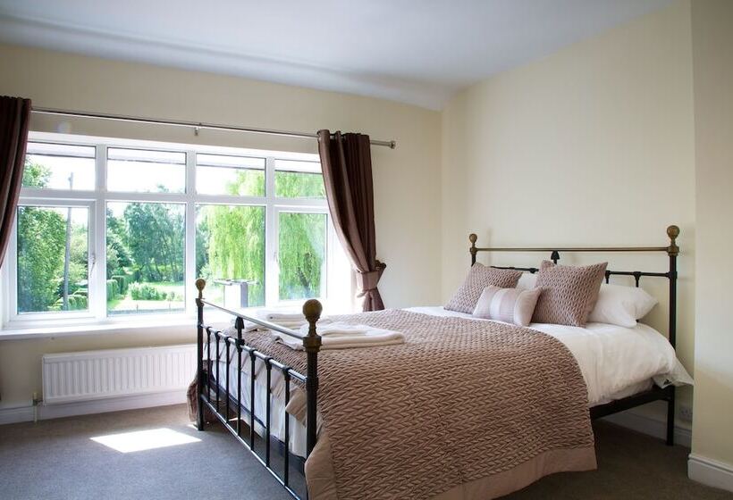 פונדק The George Carvery &