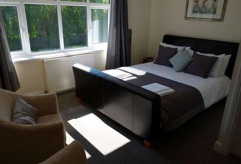 פונדק The George Carvery &