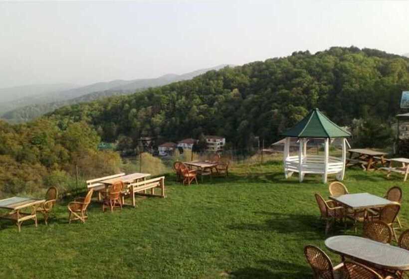 هتل Acarlar Zumrut Bahce