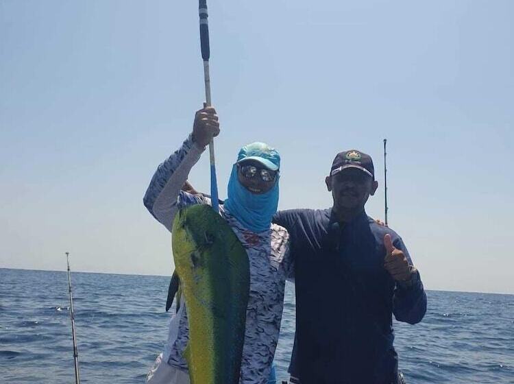 فندق Atlakamani Surfing Resort