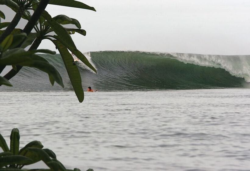 فندق Atlakamani Surfing Resort