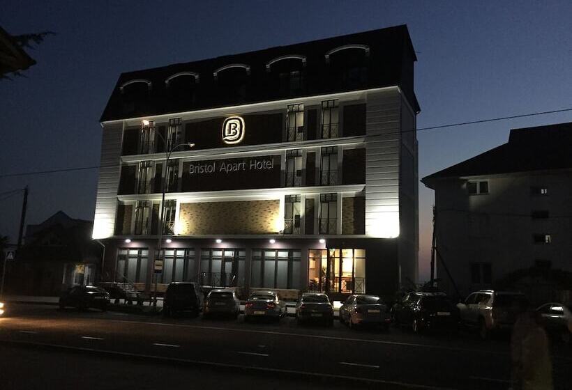 هتل Bristol Apart
