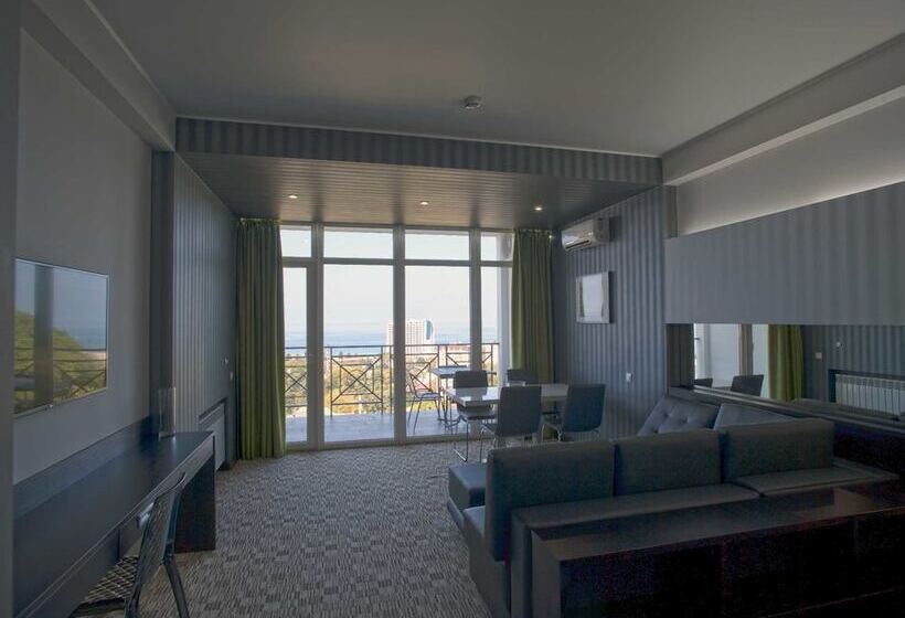 هتل Bristol Apart