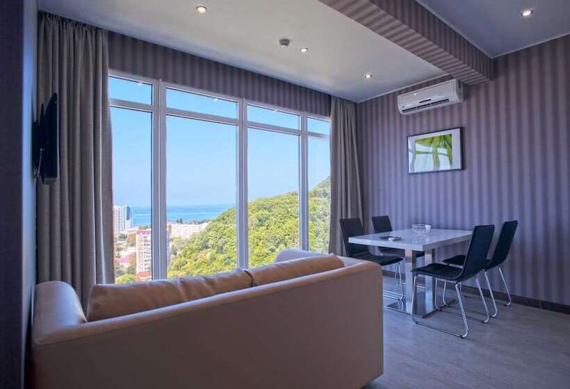 هتل Bristol Apart