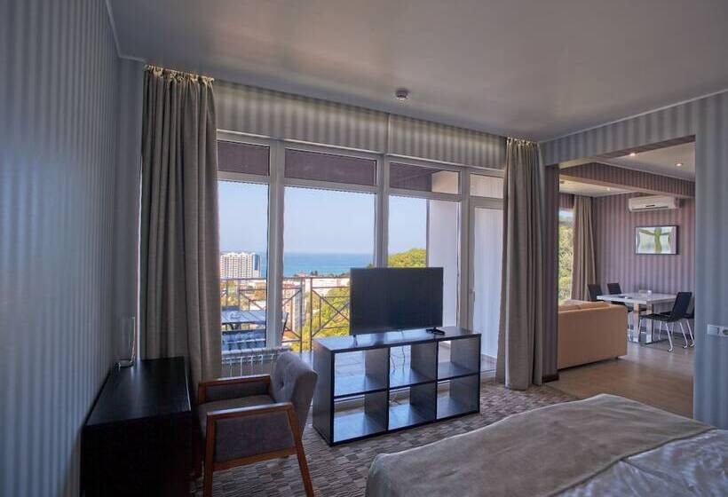 هتل Bristol Apart