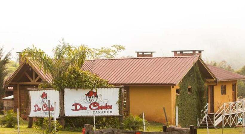 هتل Cabañas Don Charles