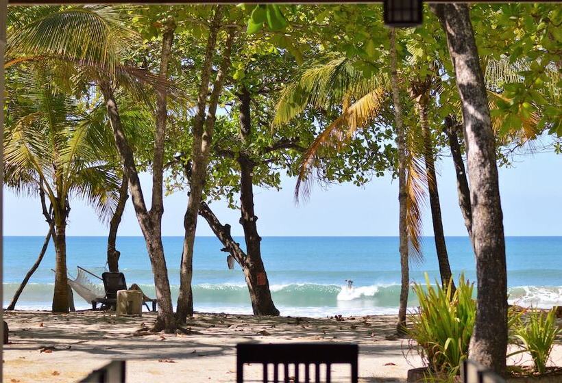 בית מלון כפרי Casa Cecilia Beach Front