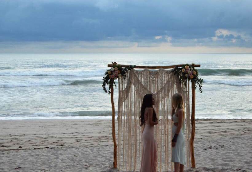 בית מלון כפרי Casa Cecilia Beach Front