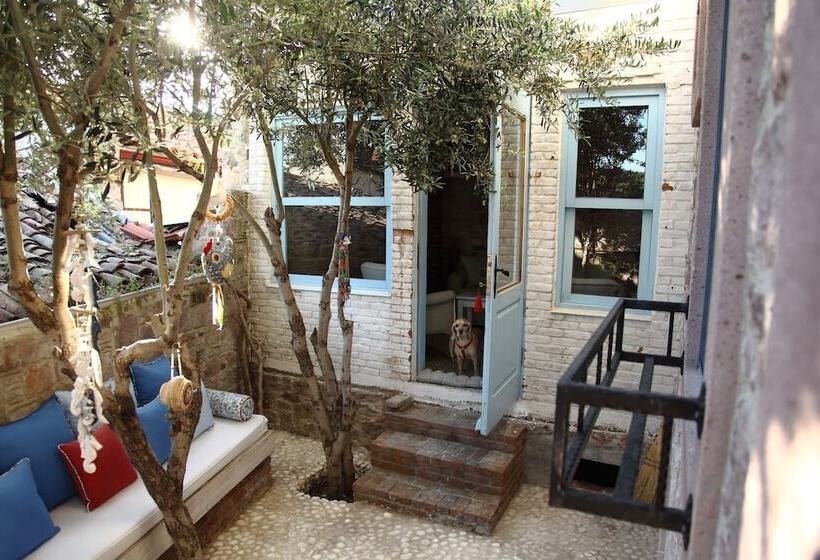 فندق Cesmeli Han