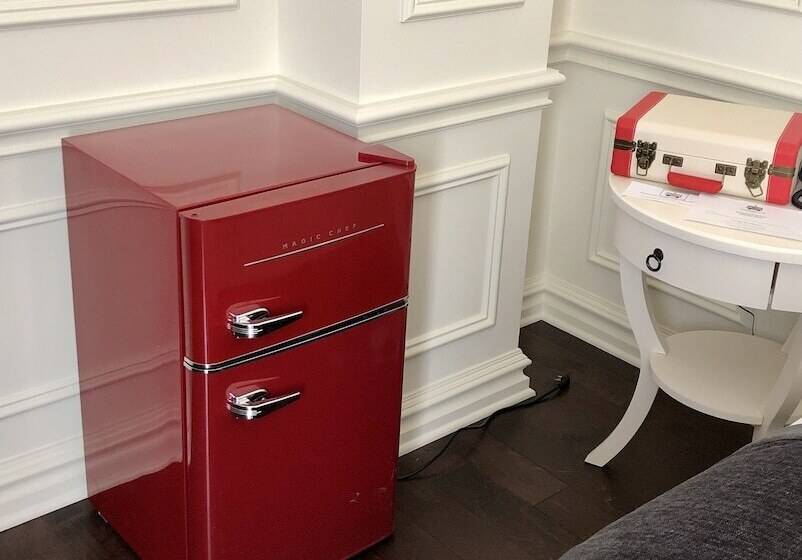 Отель Dominion House