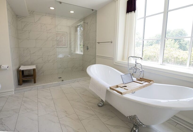 Отель Dominion House