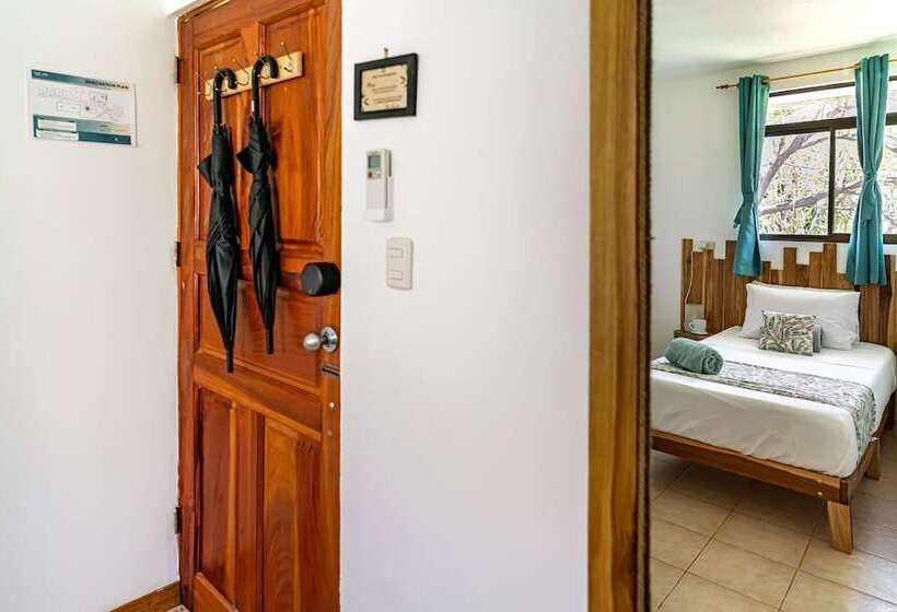 Отель Drift Away Lodge