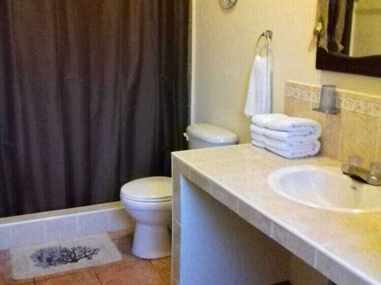 فندق El Pueblito De Don Luis