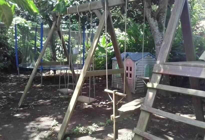 فندق El Pueblito De Don Luis