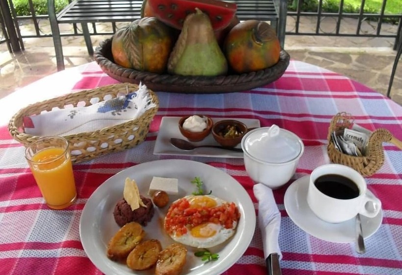 فندق El Pueblito De Don Luis