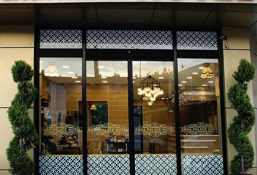 בית מלון כפרי Emsa Palace