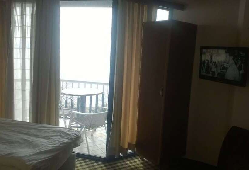 ホテル Erdek Helin