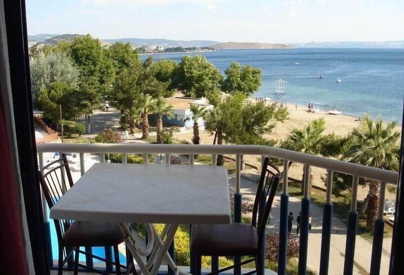 ホテル Erdek Helin