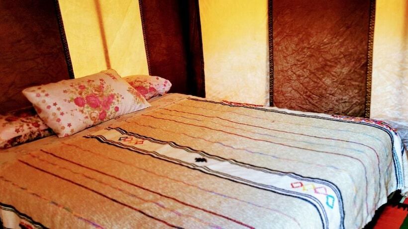 호텔 Erg Chegaga Desert Camp