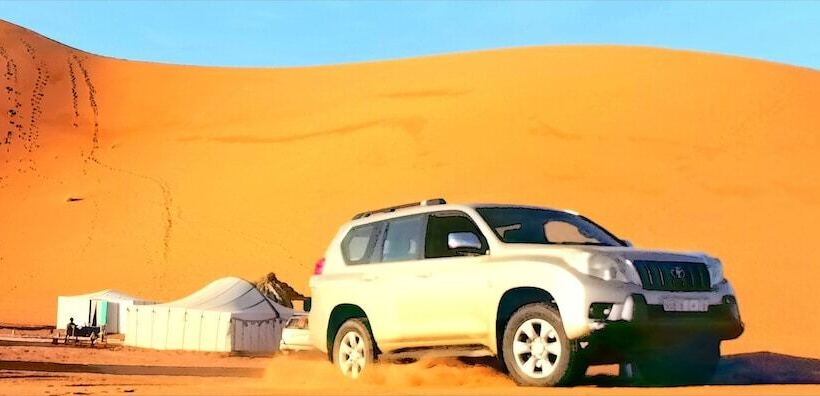 호텔 Erg Chegaga Desert Camp