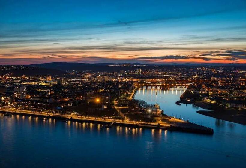 בית מלון כפרי Ferienhaus Am Schloss Sayn