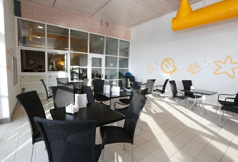 בית מלון כפרי First Camp Bøjden Strand