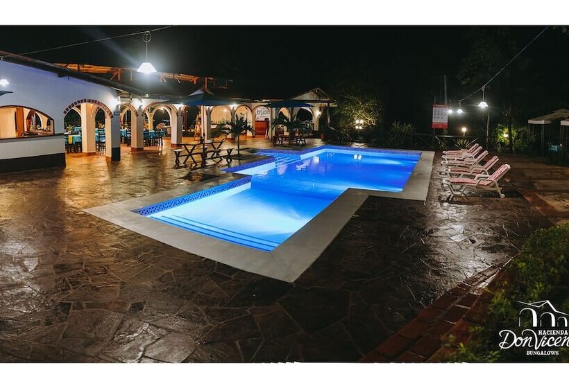 בית מלון כפרי Hacienda Don Vicente Bungalows   Tarapoto