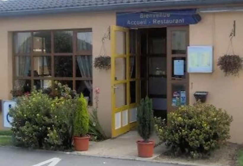 فندق Hôtel Grill Le Coudray Montceaux