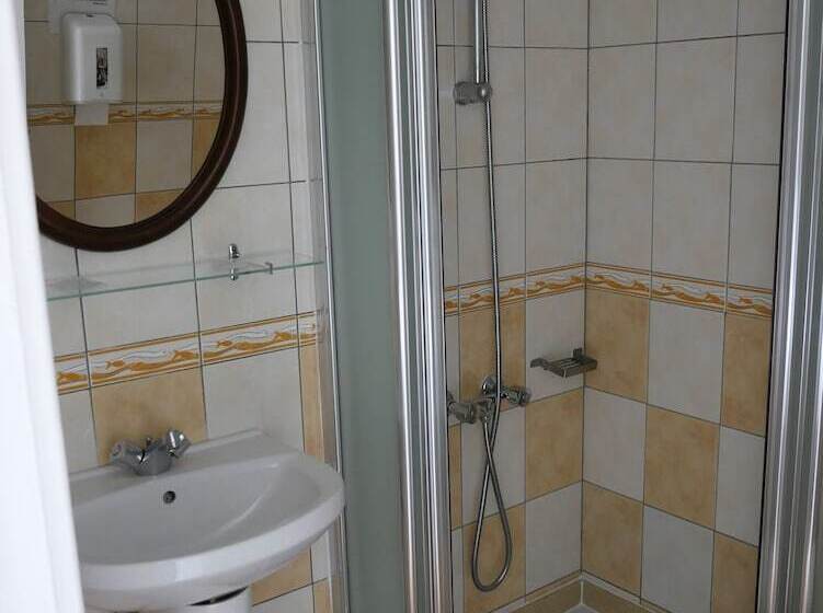 酒店 Hôtel Restaurant Trabenia