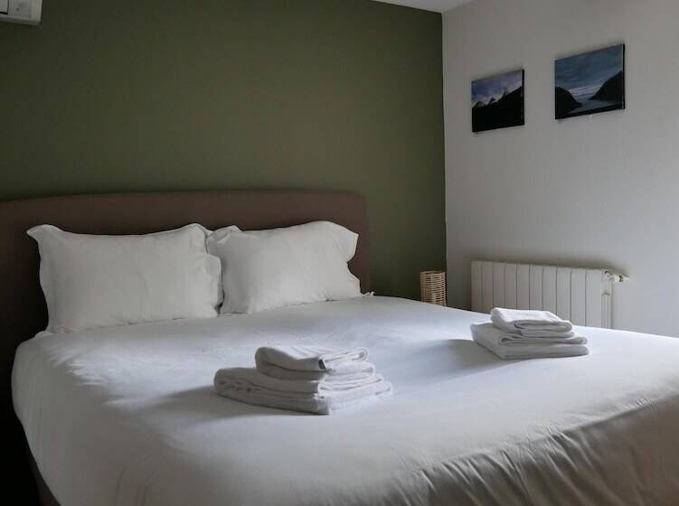 酒店 Hôtel Restaurant Trabenia