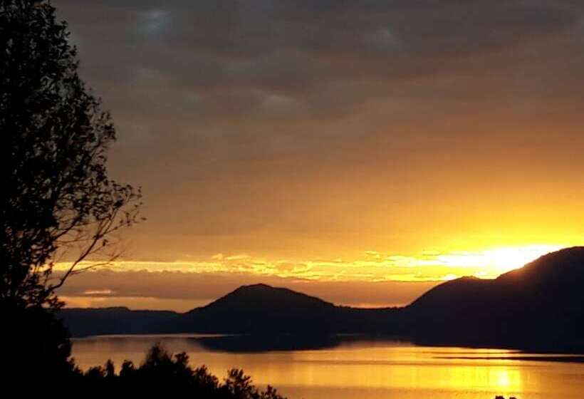 فندق Huillín Lodge