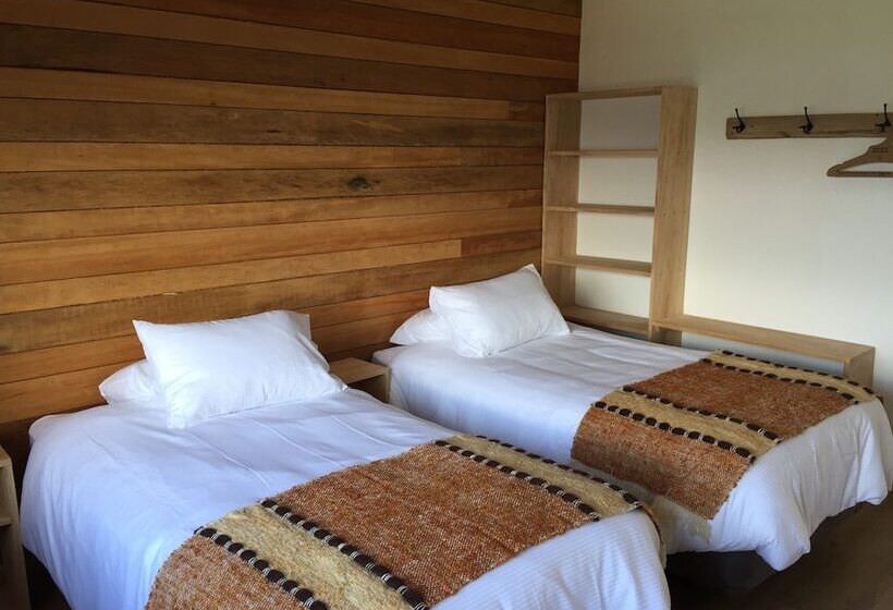 فندق Huillín Lodge