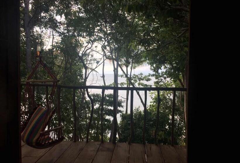 فندق Iguana Beach Eco Resort