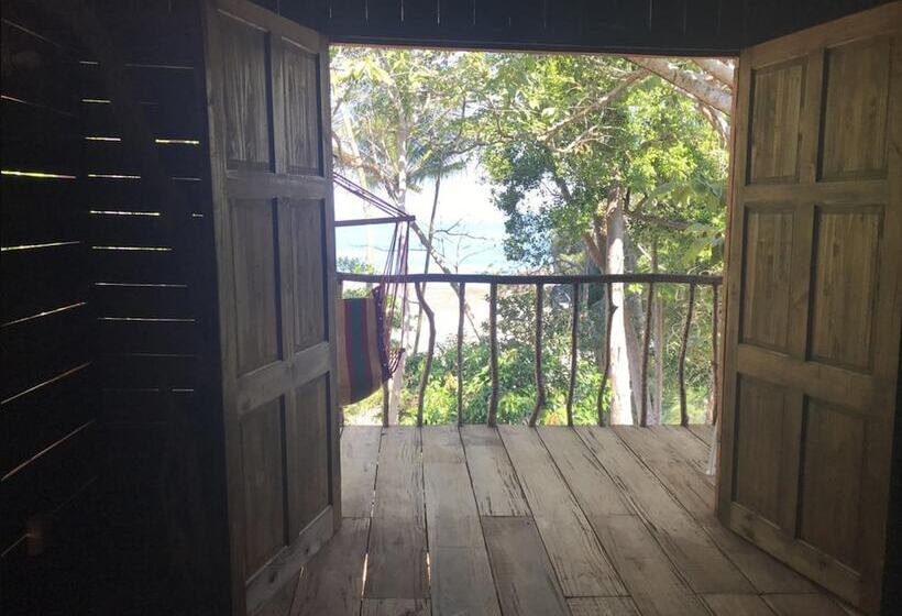 فندق Iguana Beach Eco Resort