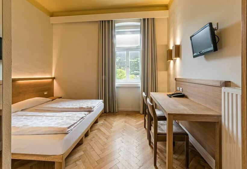 בית מלון כפרי Jarolim