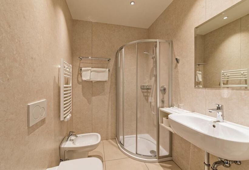 בית מלון כפרי Jarolim