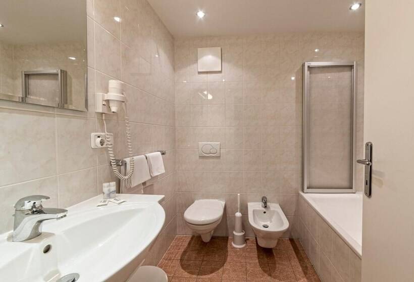 בית מלון כפרי Jarolim