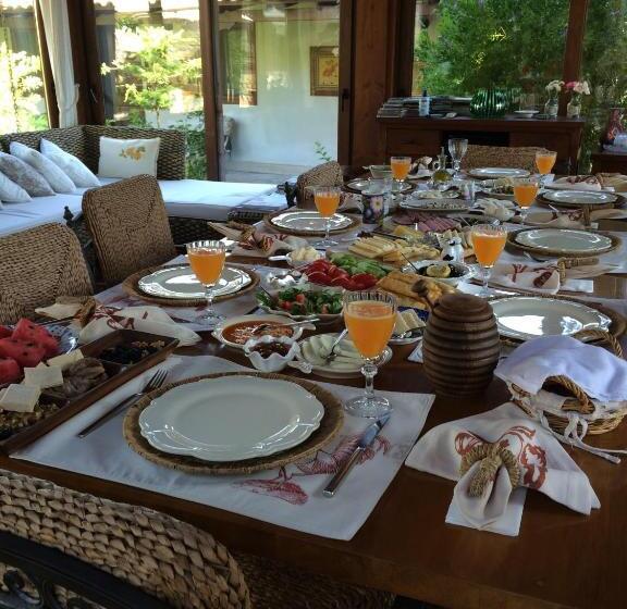 هتل Kamarca House