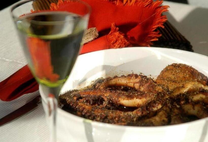 هتل Kamarca House