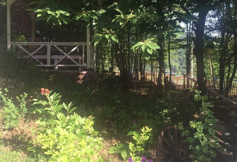 בית מלון כפרי Karaca Dag Evleri