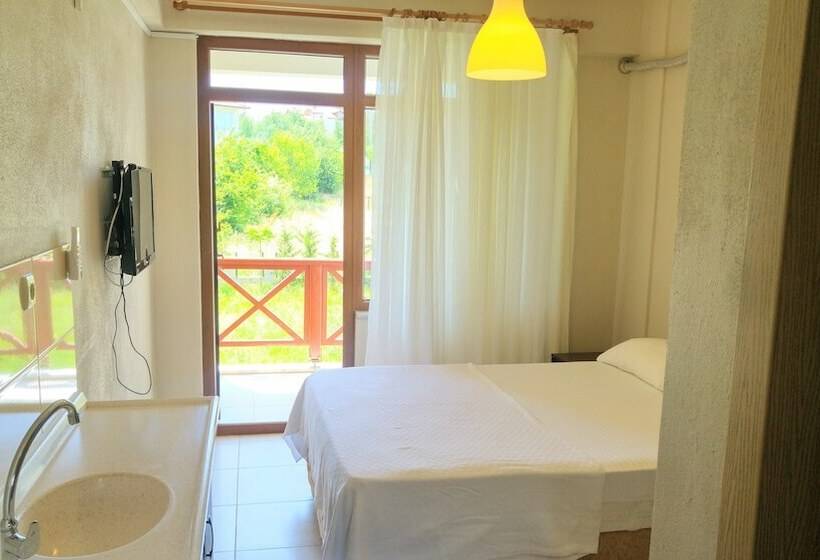 ホテル Kerpe Degirmen