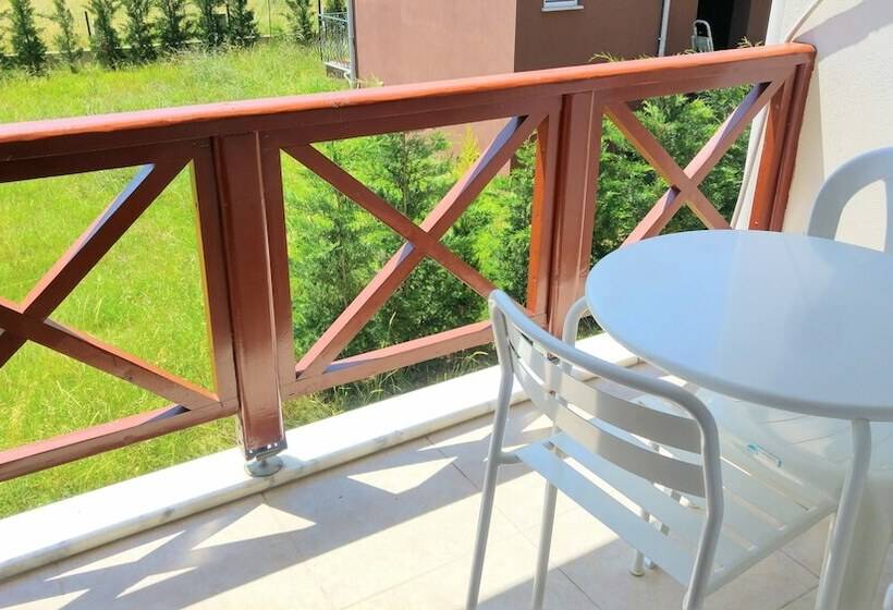 ホテル Kerpe Degirmen